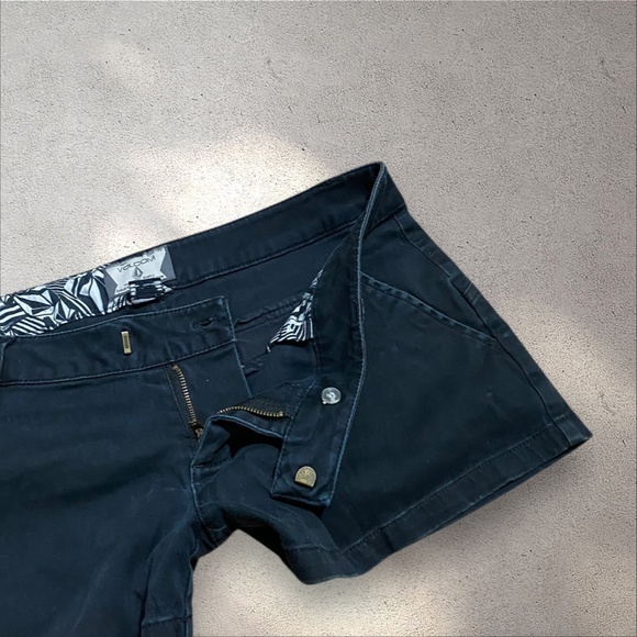 Volcom Black Ultra Low Rise Micro Mini Shorts - Picture 5 of 7